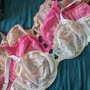 Set of THREE Savage x Fenty bras 40H